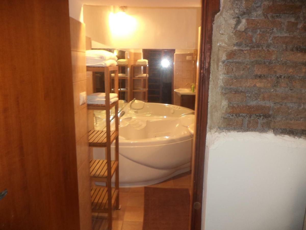 Jacuzzi Quo Vadis Apartment Roma Exterior foto