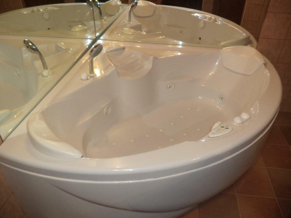 Jacuzzi Quo Vadis Apartment Roma Exterior foto